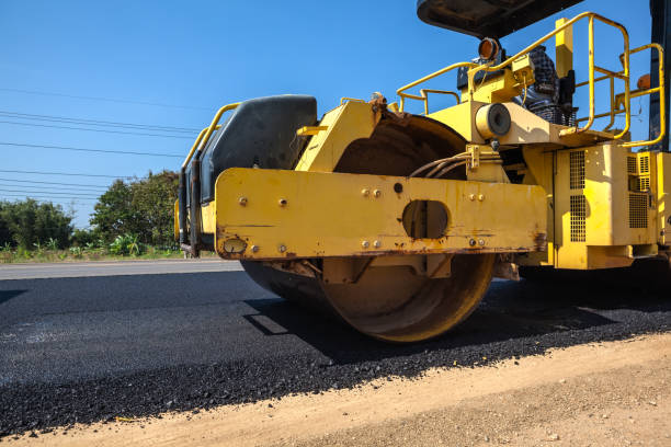 Best Driveway Paving Contractor  in Maury, NC